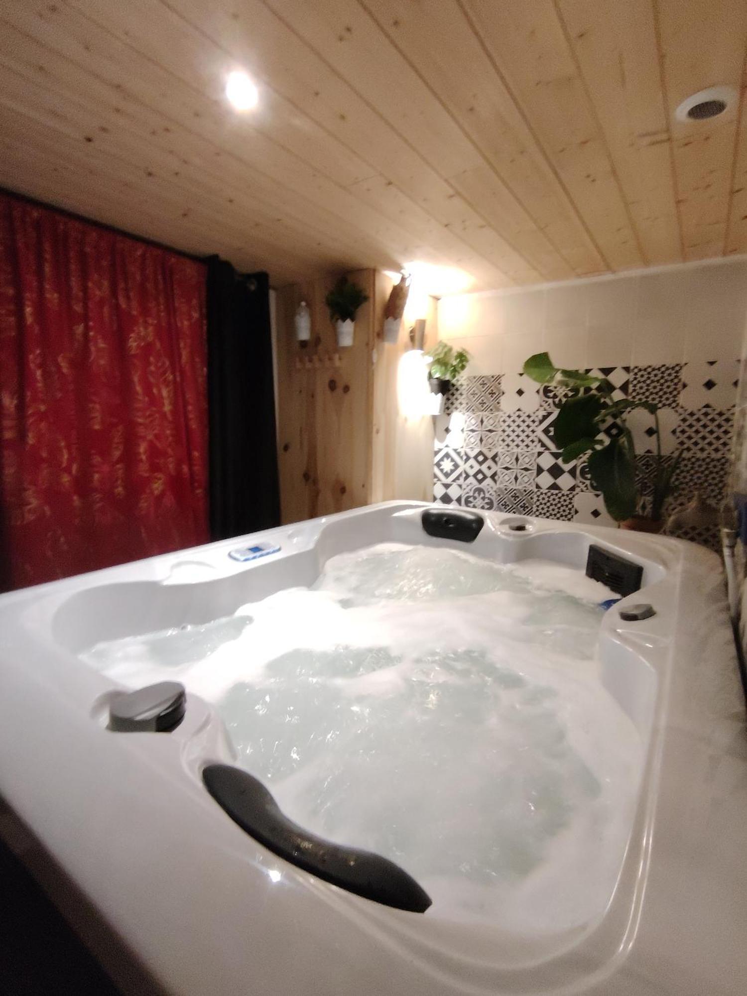 Sweet Loft Grenoble-Love Room Avec Jacuzzi & Sauna Luaran gambar